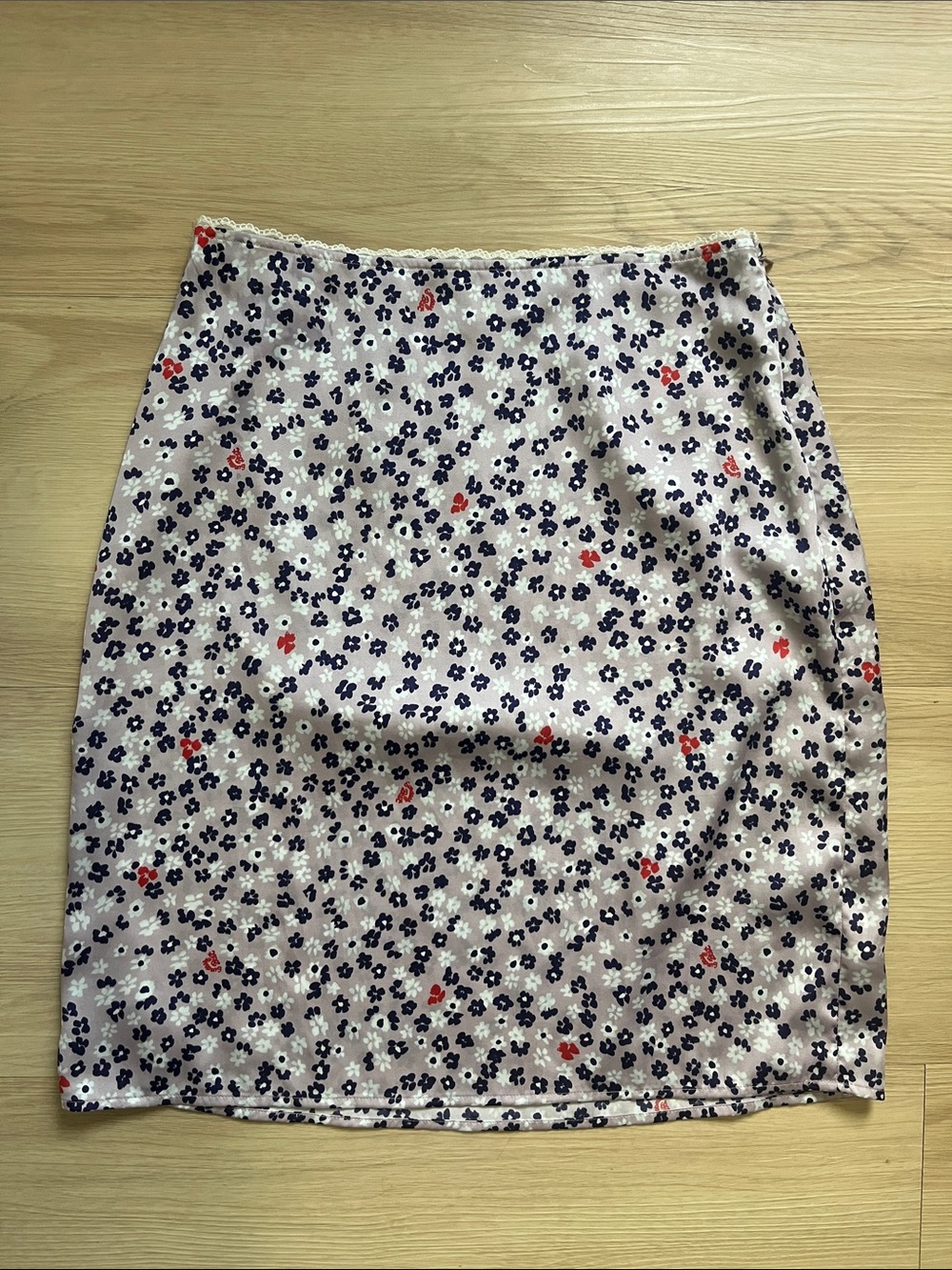 Aritzia Sunday Best Penelope Satin Dainty Floral Slip Skirt high waist size 4 - Picture 2 of 7